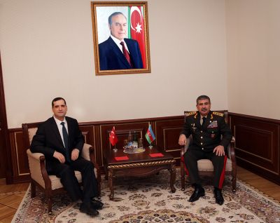 Müdafiə naziri Türkiyənin Azərbaycandakı səfiri ilə görüşüb