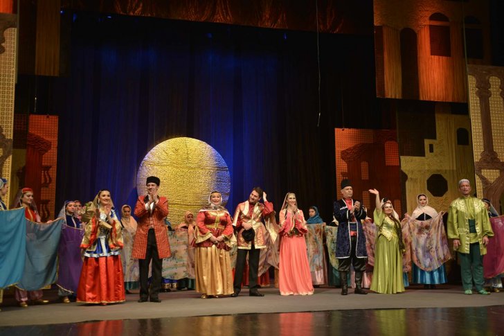 Musiqili Teatrda “Arşın mal alan” tamaşası nümayiş olunub