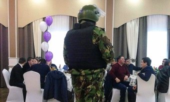 Rusiyada OMON-çular azərbaycanlıların toyuna basqın etdi - Rusiyada OMON-çular azərbaycanlıların toyuna basqın etdi -