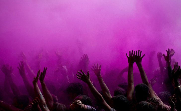 Hindistanda Holi festivalından rəngarəng Hindistanda Holi festivalından rəngarəng