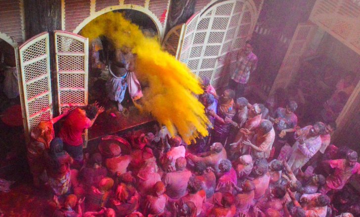 Hindistanda Holi festivalından rəngarəng Hindistanda Holi festivalından rəngarəng
