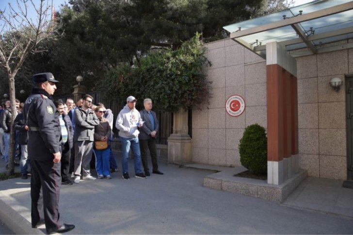 Azərbaycanda yaşayan Türkiyə vətəndaşları referendumla bağlı səs verirlər