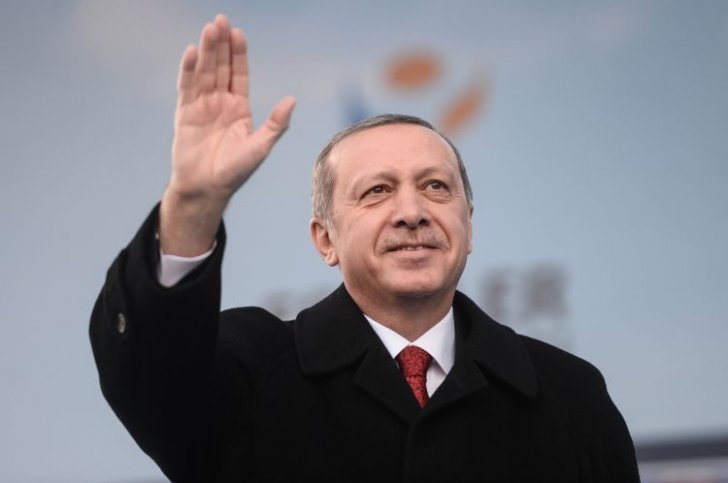 Türkiyə prezidenti referendumda səs verib