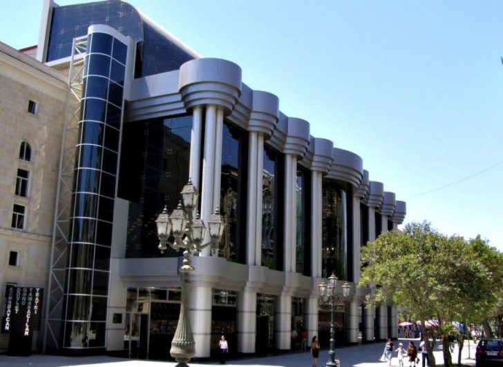 Gənc Tamaşaçılar Teatrı növbəti qastrola hazırlaşır