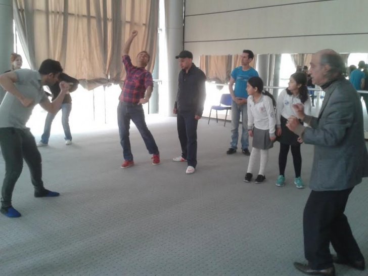 Gənc Tamaşaçılar Teatrı şagirdlərlə birgə yeni tamaşa hazırlayır