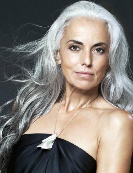 Dünyanın ən yaşlı ən gözəl modeli - 