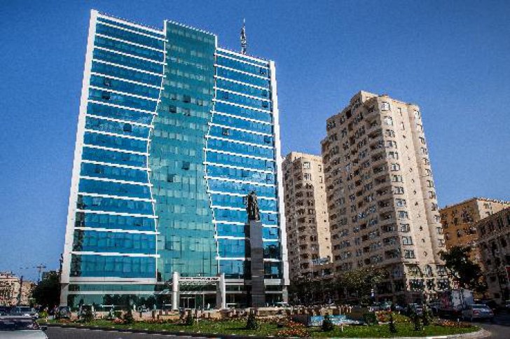 Əməkhaqlarının 1 manat artırılması haqqında məlumat yanlışdır