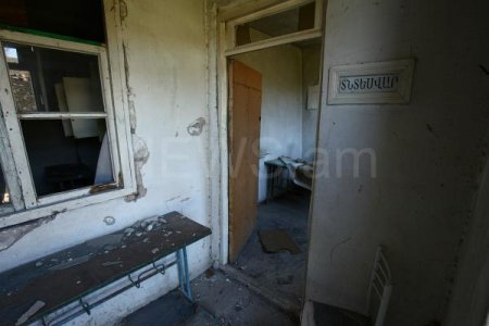 Aprel müharibəsindən sonra ermənilərin qoyub qaçdığı kənd - 