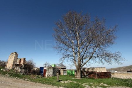 Aprel müharibəsindən sonra ermənilərin qoyub qaçdığı kənd - 