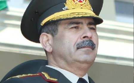 Müdafiə naziri təlimlərdəki vəziyyətə dair məruzələri dinləyib -