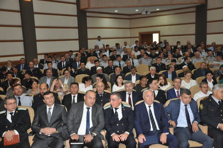 Lənkəranda “Radikalizm və ekstremizmin mahiyyəti, yaranma səbəbləri və onlara qarşı mübarizənin hüquqi əsasları” mövzusunda regional tədbir keçirilib - Lənkəranda “Radikalizm və ekstremizmin mahiyyəti, yaranma səbəbləri və onlara qarşı mübarizənin hüquqi əsasları” mövzusunda regional tədbir keçirilib -