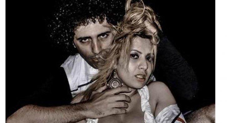 Erotik klip çəkdirən müğənninin