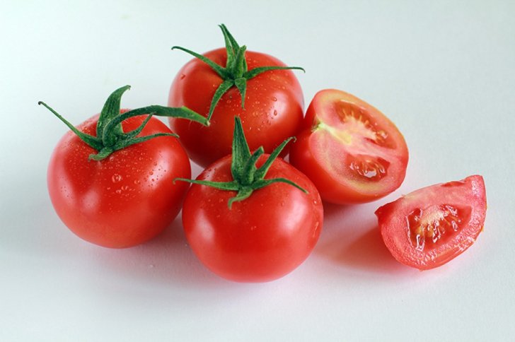 Pomidor alanda bu əlamətlərə mütləq diqqət edin
