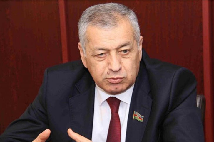 Vahid Əhmədov bir sıra nazirliklərin ləğvi anonsunu verdi