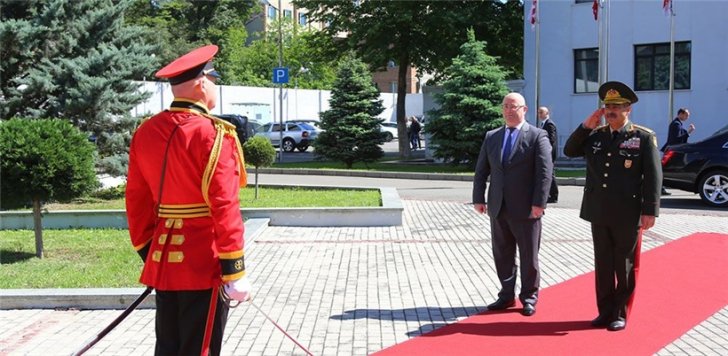 Azərbaycan və Gürcüstan müdafiə nazirlərinin görüşü keçirilib - Azərbaycan və Gürcüstan müdafiə nazirlərinin görüşü keçirilib -