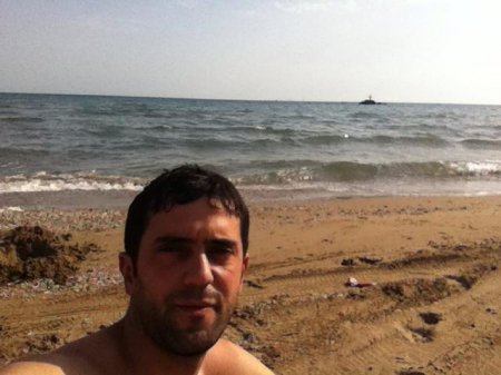 Neft şirkətinin əməkdaşı dəhşətli status yazıb, özünü binadan atdı – 