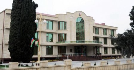 Abşeron İcra Hakimiyyətinin işçiləri vətəndaşı hədələyir -