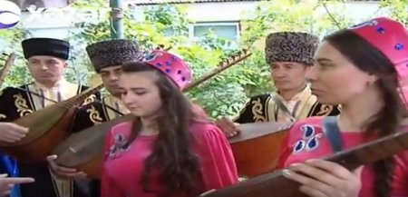 Aşıqların geyimi dəyişir - yeni model hazırlanıb -