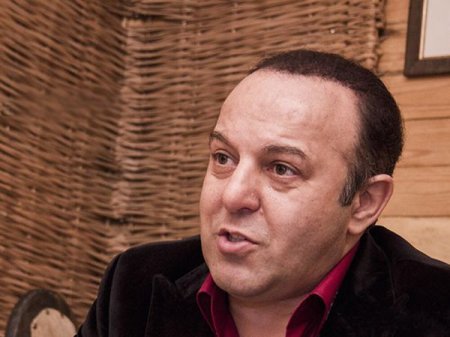 Müğənni Elariz "Greencard" udub? -