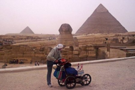 11 il piyada: 75500 kilometr yol, 64 ölkə, 6 səhra…