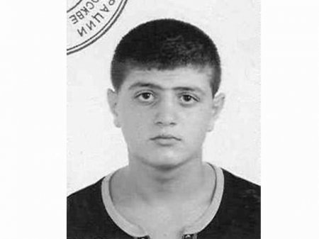 Azyaşlı qıza təcavüz edən azərbaycanlı axtarışa verildi -