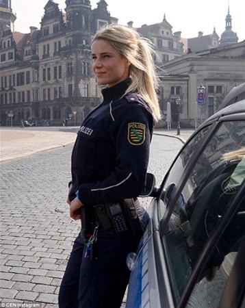 Dünyanın ən cazibədar polisi - Dünyanın ən cazibədar polisi -