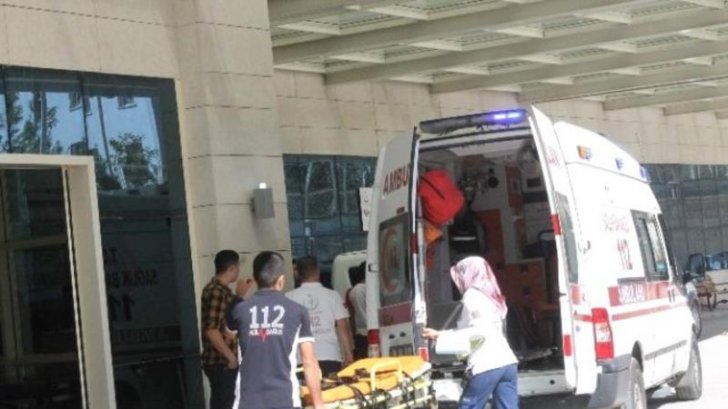 Tualetdə doğdu, körpəni zibil qabına atdı -