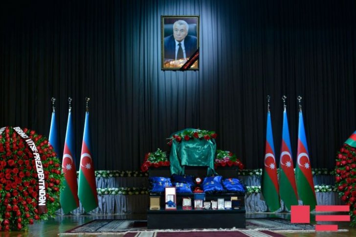 Natiq Əliyevlə vida mərasimi keçirilir - Natiq Əliyevlə vida mərasimi keçirilir -
