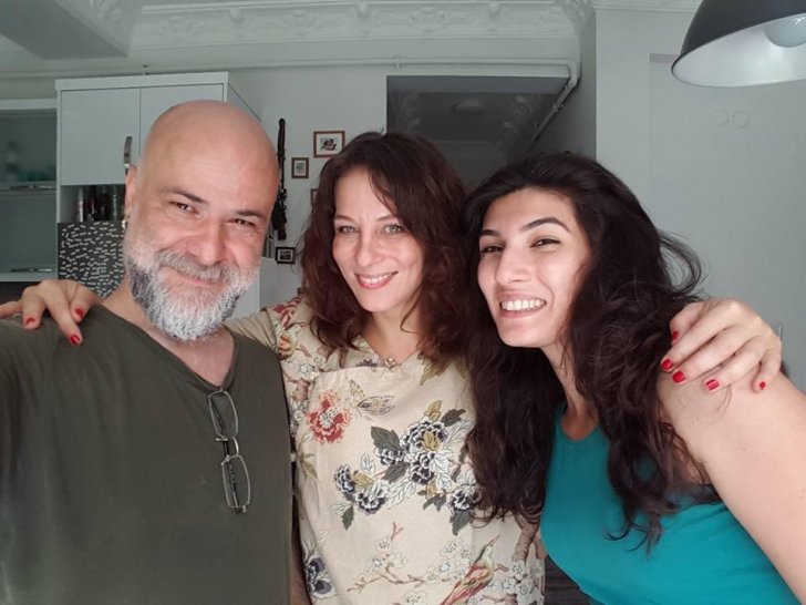 Azərbaycanlı aktrisanın qızı məşhur türk rejissoru ilə evlənir - Azərbaycanlı aktrisanın qızı məşhur türk rejissoru ilə evlənir -