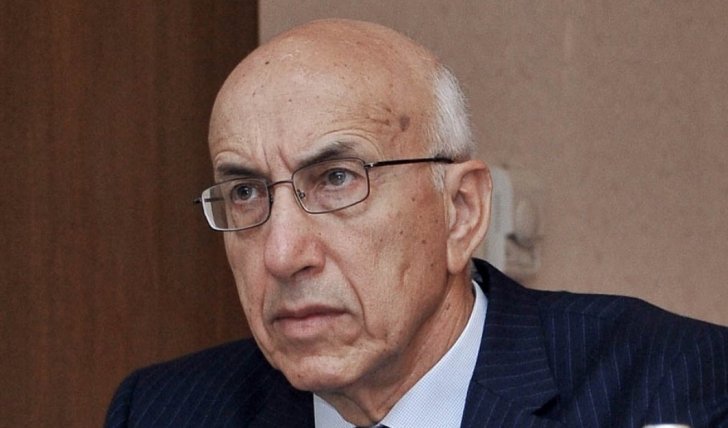 Arif Rəhimzadədən daha bir qalmaqallı -