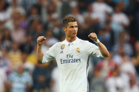 Ronaldo əkiz atası oldu -