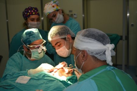 Azərbaycanda xəstəyə dil tikildi -