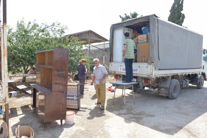 Cocuq Mərcanlıya köç başlayıb - Cocuq Mərcanlıya köç başlayıb -
