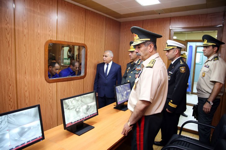 Müdafiə naziri Hərbi Dəniz Qüvvələrinin döyüş hazırlığını yoxlayıb Müdafiə naziri Hərbi Dəniz Qüvvələrinin döyüş hazırlığını yoxlayıb