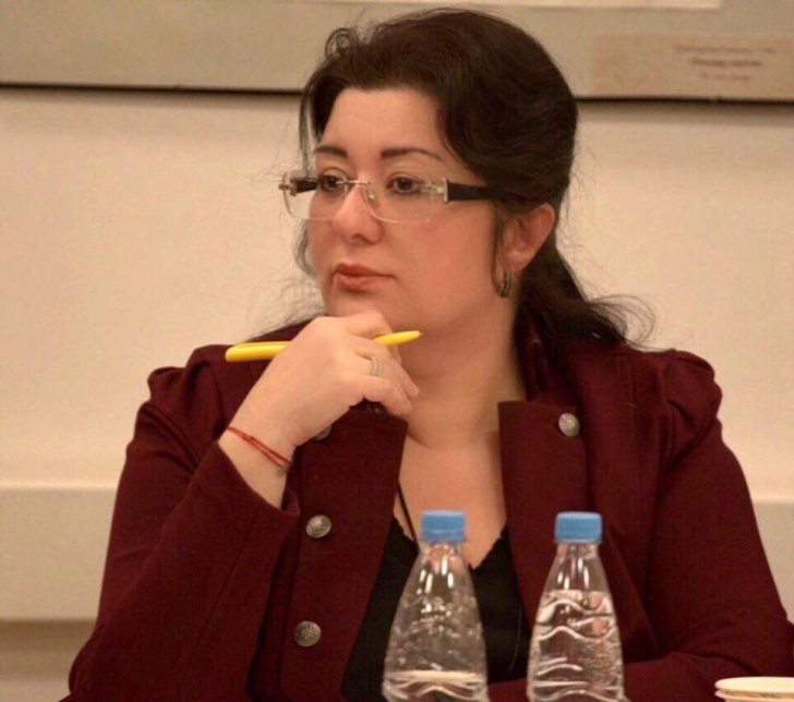 Tanınmış şairə ağır vəziyyətdə xəstəxanaya yerləşdirildi Tanınmış şairə ağır vəziyyətdə xəstəxanaya yerləşdirildi