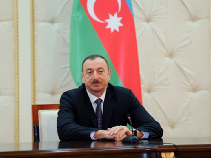 Prezident bir qrup kino xadimini mükafatlandırdı -