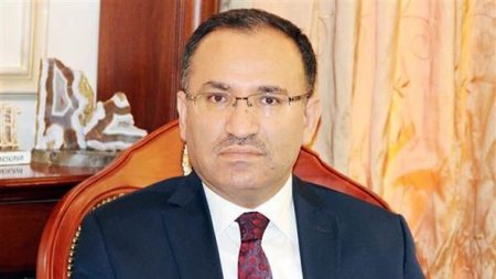 Türkiyədə dövlət çevrilişinə cəhddən sonra tutulanların sayı açıqlanıb