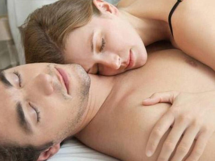 Çılpaq yatmaq çox faydalı imiş -