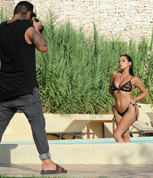 Britaniyalı modeldən erotik Britaniyalı modeldən erotik