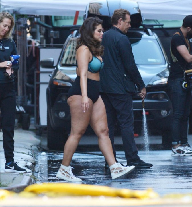 Kök model Eşli Qremdən yeni Kök model Eşli Qremdən yeni