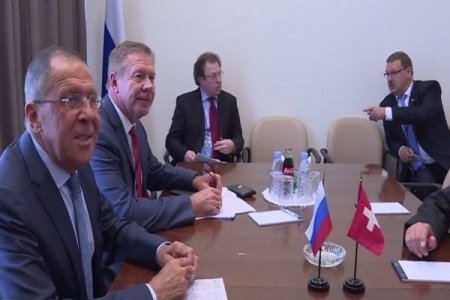Lavrov isveçli jurnalisti qovdu: Rədd olun! -