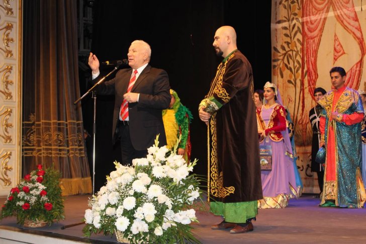 Musiqili Teatrda iranlı aktyorun “999-cu gecə”si - Musiqili Teatrda iranlı aktyorun “999-cu gecə”si -