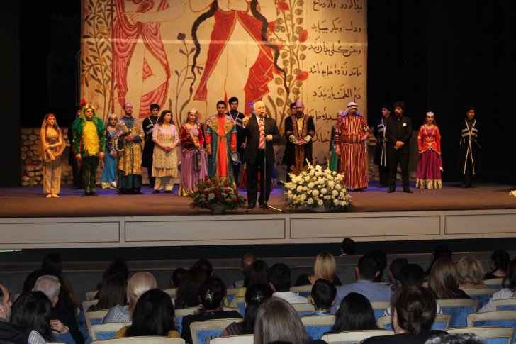 Musiqili Teatrda iranlı aktyorun “999-cu gecə”si - Musiqili Teatrda iranlı aktyorun “999-cu gecə”si -