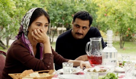 “Nar bağı” filminin rejissoru qalib oldu