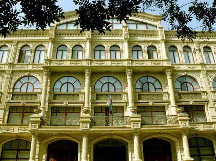 Dövlət büdcəsi üçün ağır yük olan müəssisələrin adı