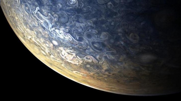 NASA Yupiterin ən yeni fotolarını yaydı - NASA Yupiterin ən yeni fotolarını yaydı -