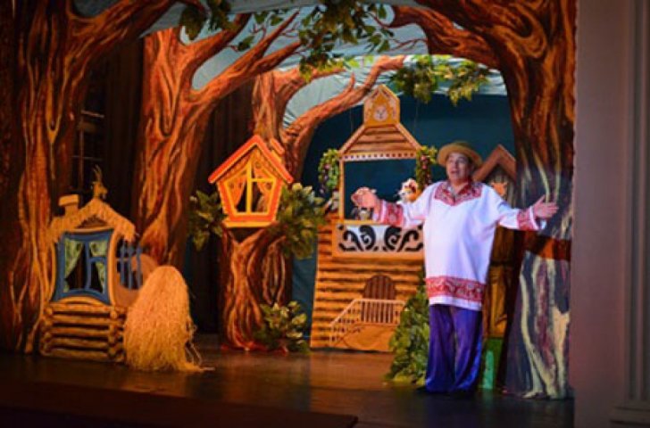 Kukla Teatrının dekabr
