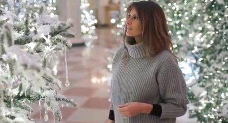 Melaniya Tramp Ağ evi bəzədi -