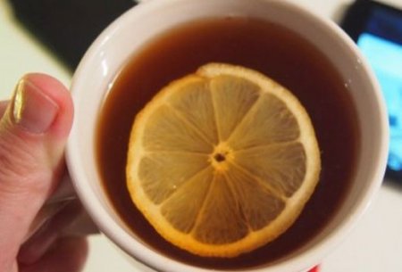 Çay dəmləndikdən neçə müddət sonra faydalı xüsusiyyətlərini itirir?