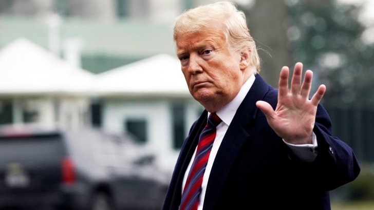 Trump Çin mallarına rüsumu təxirə salıb